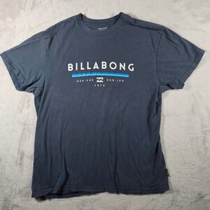 Billabong Graphic T-Shirt Mens Medium Navy Blue‎ Core Fit Surf Logo 1973 Tee